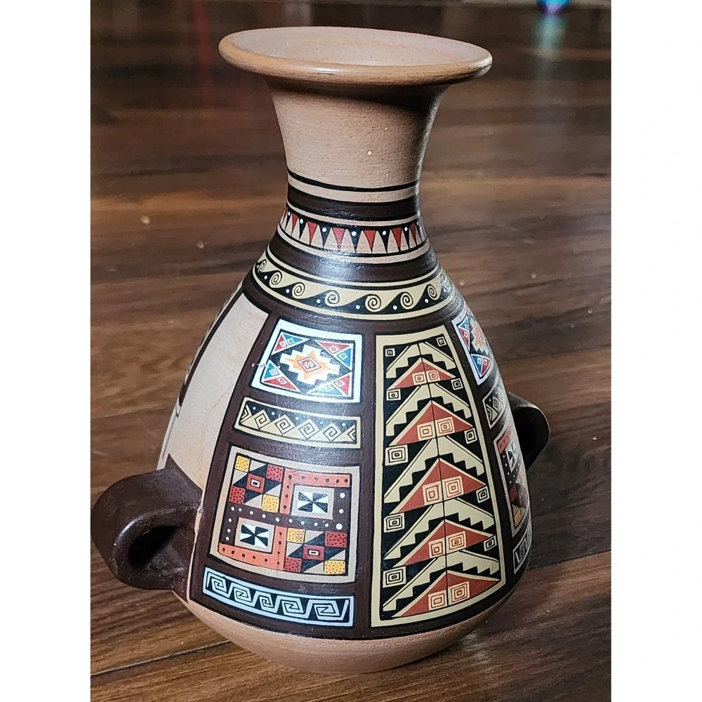 HP Hand Painted Terracotta Vase Peruvian Folk Art Geometric Tribal Pottery Urn